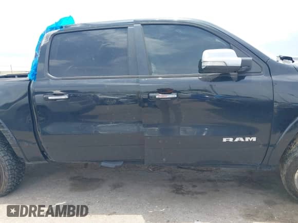 2019 Ram 1500 Laramie with VIN 1C6RREJT0KN916693, listed as a IAAI auction lot 42386221 with 137,499 mi miles and . Bid and sale history available at DreamBid. Image 12.