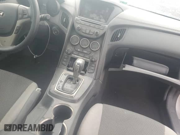 2013 Hyundai Genesis Coupe 2.0T с VIN KMHHT6KD7DU100782, выставлен на аукционе Copart как лот 76274084 с пробегом Не указан миль и На запчасти • Non repairable. История ставок и продаж доступна на DreamBid. Изображение 8.