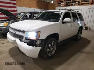 2013 Chevrolet Tahoe LT z VIN 1GNSKBE01DR210848, wystawiony jako Copart lot #68551965 z przebiegiem 192 898 mil mil oraz Szkoda całkowita • Salvage title. Historia ofert i sprzedaży dostępna na DreamBid. Obrazek 1.