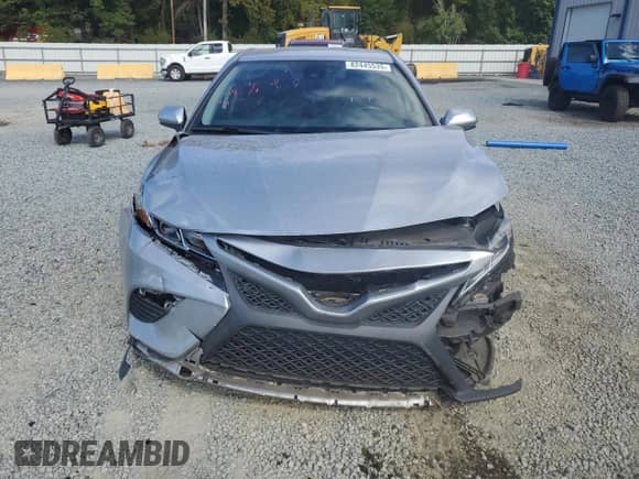 2020 Toyota Camry SE with VIN 4T1G11AK5LU873673, listed as a Copart auction lot 82445535 with 86,477 mi miles and Salvage title. Bid and sale history available at DreamBid. Image 5.