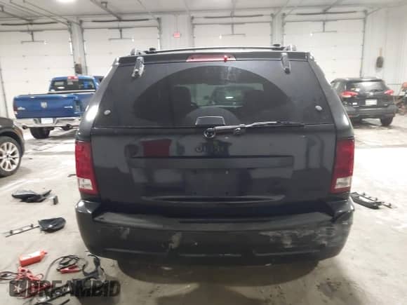 2005 Jeep Grand Cherokee Laredo with VIN 1J4HS48N35C658626, listed as a IAAI auction lot 42449786 with Not provided miles and . Bid and sale history available at DreamBid. Image 16.