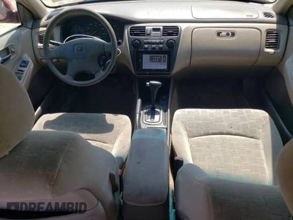 2001 Honda Accord EX z VIN 1HGCG66801A006371, wystawiony jako Copart lot #66953105 z przebiegiem 153 197 mil mil oraz Czysty tytuł • Clean title. Historia ofert i sprzedaży dostępna na DreamBid. Obrazek 8.