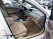 2010 Honda Accord EX-L с VIN 1HGCP2F86AA188070, выставлен на аукционе IAAI как лот 41805684 с пробегом 150 560 миль миль и . История ставок и продаж доступна на DreamBid. Изображение 5.