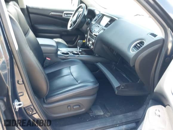 2016 Nissan Pathfinder S z VIN 5N1AR2MN8GC604783, wystawiony jako IAAI lot #41966745 z przebiegiem 203 758 mil mil oraz . Historia ofert i sprzedaży dostępna na DreamBid. Obrazek 5.