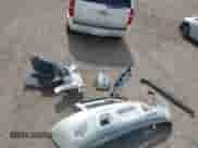 2012 Chevrolet Tahoe LTZ z VIN 1GNSCCE00CR220286, wystawiony jako IAAI lot #42130251 z przebiegiem 186 792 mil mil oraz . Historia ofert i sprzedaży dostępna na DreamBid. Obrazek 19.