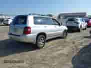 2006 Toyota Highlander with VIN JTEGP21A160111576, listed as a IAAI auction lot 42711953 with 280,820 mi miles and . Bid and sale history available at DreamBid. Image 4.