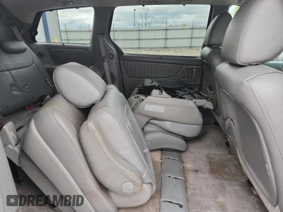 2009 Toyota Sienna XLE with VIN 5TDBK22C59S025170, listed as a Copart auction lot 70944055 with 267,429 mi miles and Non repairable. Bid and sale history available at DreamBid. Image 11.