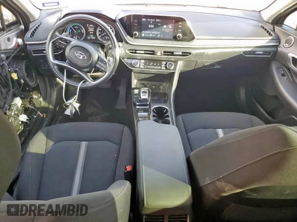2021 Hyundai Sonata SEL с VIN KMHL34JJXMA034171, выставлен на аукционе Copart как лот 81678185 с пробегом 98 318 миль миль и Списание • Salvage title. История ставок и продаж доступна на DreamBid. Изображение 8.