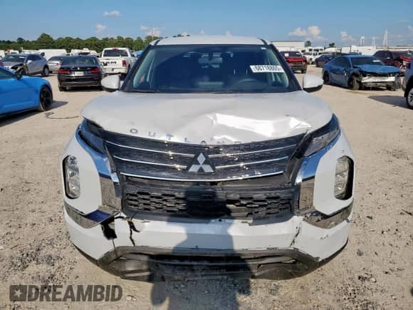 2024 Mitsubishi Outlander ES с VIN JA4J3UA8XRZ060622, выставлен на аукционе Copart как лот 68718865 с пробегом 7 164 миль миль и Чистый • Clean title. История ставок и продаж доступна на DreamBid. Изображение 6.