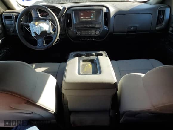 2018 Chevrolet Silverado 1500 Custom z VIN 1GCRCPEH8JZ328981, wystawiony jako Copart lot #44075575 z przebiegiem 56 742 mil mil oraz Szkoda całkowita • Salvage title. Historia ofert i sprzedaży dostępna na DreamBid. Obrazek 8.