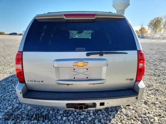 2011 Chevrolet Tahoe LT with VIN 1GNSKBE04BR256266, listed as a Copart auction lot 90235365 with 314,852 mi miles and Clean title. Bid and sale history available at DreamBid. Image 6.