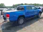 2017 Toyota Tacoma SR5 с VIN 3TMCZ5AN5HM104552, выставлен на аукционе IAAI как лот 42376668 с пробегом 104 569 миль миль и . История ставок и продаж доступна на DreamBid. Изображение 4.