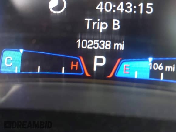 2015 Chrysler 300 S с VIN 2C3CCAGG1FH892300, выставлен на аукционе IAAI как лот 42277909 с пробегом 102 538 миль миль и . История ставок и продаж доступна на DreamBid. Изображение 15.
