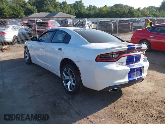 2016 Dodge Charger R/T with VIN 2C3CDXCT4GH180559, listed as a IAAI auction lot 43140301 with 135,638 mi miles and . Bid and sale history available at DreamBid. Image 3.