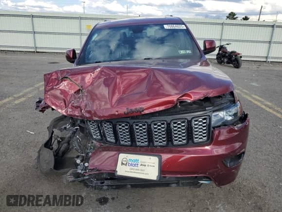 2022 Jeep Grand Cherokee Laredo X z VIN 1C4RJFAG2NC114459, wystawiony jako Copart lot #70864025 z przebiegiem 25 548 mil mil oraz Szkoda całkowita • Salvage title. Historia ofert i sprzedaży dostępna na DreamBid. Obrazek 5.