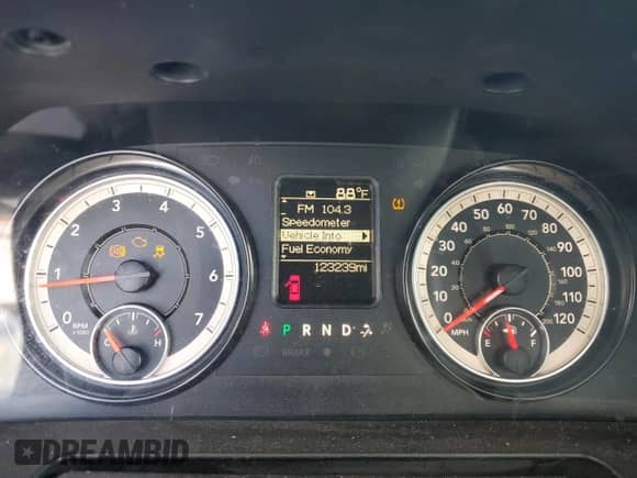 2016 Ram 1500 Tradesman with VIN 3C6JR6DG3GG289506, listed as a Copart auction lot 66732785 with 123,239 mi miles and Clean title. Bid and sale history available at DreamBid. Image 9.