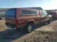 1998 Chevrolet Silverado 1500 z VIN 1GCEK19R6WE108741, wystawiony jako Copart lot #84901375 z przebiegiem 245 863 mil mil oraz Szkoda całkowita • Salvage title. Historia ofert i sprzedaży dostępna na DreamBid. Obrazek 3.