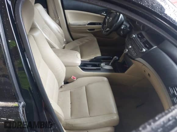 2011 Honda Accord SE с VIN 1HGCP2F62BA084093, выставлен на аукционе IAAI как лот 42891546 с пробегом 146 130 миль миль и . История ставок и продаж доступна на DreamBid. Изображение 5.