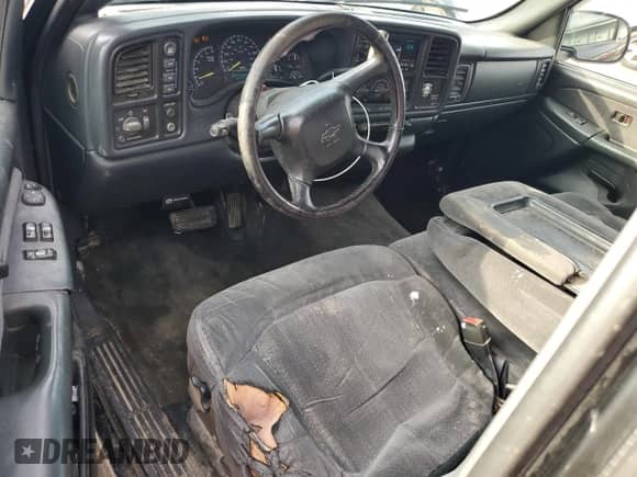 2000 Chevrolet Silverado 1500 LS with VIN 2GCEK19T6Y1330440, listed as a Copart auction lot 65127625 with 331,891 mi miles and Salvage title. Bid and sale history available at DreamBid. Image 8.