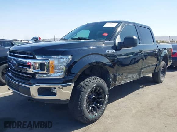 2018 Ford F-150 XL z VIN 1FTEW1EB8JFB88172, wystawiony jako IAAI lot #41692144 z przebiegiem 88 351 mil mil oraz . Historia ofert i sprzedaży dostępna na DreamBid. Obrazek 17.