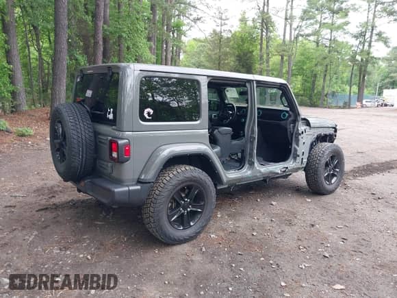 2021 Jeep Wrangler Unlimited Sahara with VIN 1C4HJXEG0MW703812, listed as a IAAI auction lot 42186089 with 50,349 mi miles and . Bid and sale history available at DreamBid. Image 4.