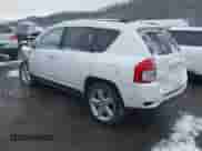 2013 Jeep Compass Limited z VIN 1C4NJDCB6DD166562, wystawiony jako IAAI lot #41059717 z przebiegiem 91 188 mil mil oraz . Historia ofert i sprzedaży dostępna na DreamBid. Obrazek 3.