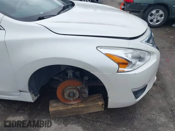 2015 Nissan Altima S with VIN 1N4AL3AP1FC212833, listed as a IAAI auction lot 41368621 with 148,160 mi miles and . Bid and sale history available at DreamBid. Image 20.