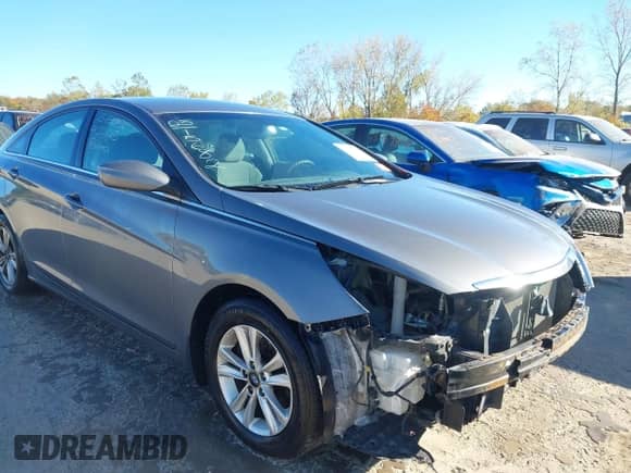 2013 Hyundai Sonata GLS with VIN 5NPEB4AC9DH807285, listed as a IAAI auction lot 43434603 with 138,364 mi miles and . Bid and sale history available at DreamBid. Image 1.