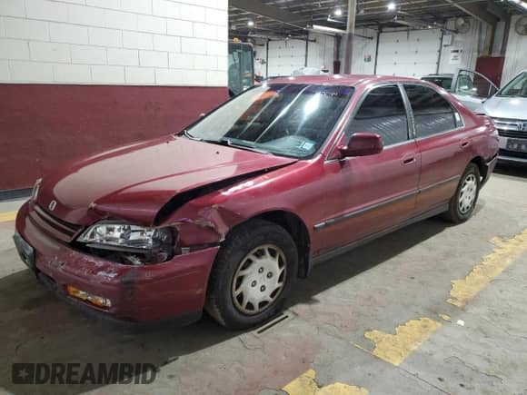 1994 Honda Accord LX с VIN 1HGCD5633RA020090, выставлен на аукционе Copart как лот 85233204 с пробегом 55 909 миль миль и Списание • Salvage title. История ставок и продаж доступна на DreamBid. Изображение 1.
