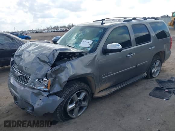 2008 Chevrolet Tahoe LTZ с VIN 1GNFC13068R109953, выставлен на аукционе IAAI как лот 41511683 с пробегом 199 184 миль миль и . История ставок и продаж доступна на DreamBid. Изображение 2.
