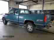 1997 GMC Sierra 1500 с VIN 2GTEK19R1V1555882, выставлен на аукционе Copart как лот 80388325 с пробегом 140 233 миль миль и Списание • Salvage title. История ставок и продаж доступна на DreamBid. Изображение 2.