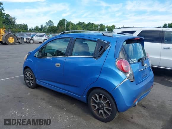 2013 Chevrolet Spark LT с VIN KL8CF6S97DC569368, выставлен на аукционе IAAI как лот 43048973 с пробегом 155 413 миль миль и . История ставок и продаж доступна на DreamBid. Изображение 3.
