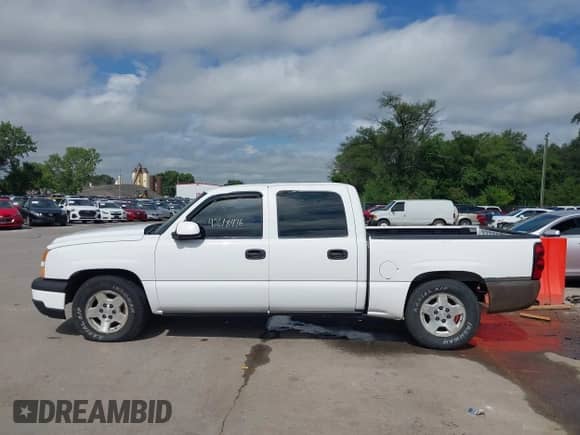2007 Chevrolet Silverado 1500 LT3 с VIN 2GCEC13Z771164776, выставлен на аукционе IAAI как лот 42618476 с пробегом 318 318 миль миль и . История ставок и продаж доступна на DreamBid. Изображение 14.