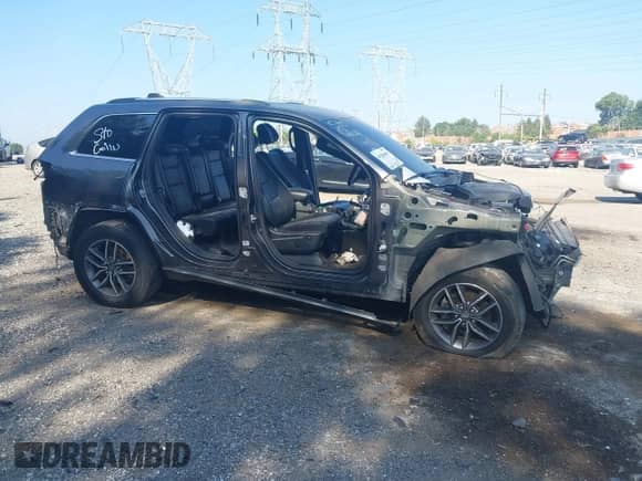 2019 Jeep Grand Cherokee Limited X with VIN 1C4RJFBG9KC760446, listed as a IAAI auction lot 40206069 with Not provided miles and . Bid and sale history available at DreamBid. Image 19.