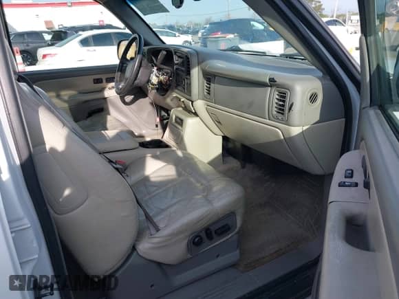 2002 Chevrolet Tahoe Z71 z VIN 1GNEK13Z42R256342, wystawiony jako IAAI lot #41838869 z przebiegiem 230 351 mil mil oraz . Historia ofert i sprzedaży dostępna na DreamBid. Obrazek 5.