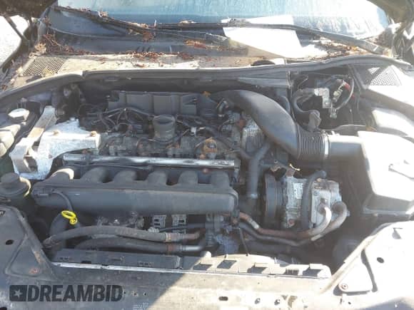 2012 Volvo XC70 T6 with VIN YV4902BZ0C1127969, listed as a IAAI auction lot 43218678 with 185,854 mi miles and . Bid and sale history available at DreamBid. Image 10.