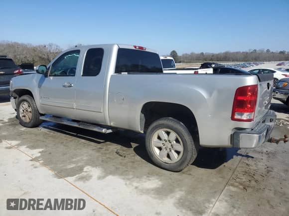 2010 GMC Sierra 1500 with VIN 1GTSCWE04AZ221013, listed as a Copart auction lot 46502985 with 232,338 mi miles and Salvage title. Bid and sale history available at DreamBid. Image 2.