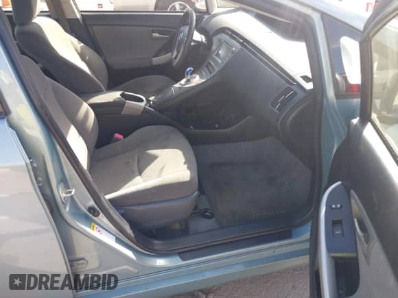 2013 Toyota Prius Two with VIN JTDKN3DU0D1657308, listed as a IAAI auction lot 43256774 with 238,587 mi miles and . Bid and sale history available at DreamBid. Image 5.