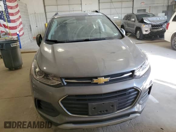 2019 Chevrolet Trax LT с VIN KL7CJPSB5KB765291, выставлен на аукционе Copart как лот 84942055 с пробегом 43 100 миль миль и Списание • Salvage title. История ставок и продаж доступна на DreamBid. Изображение 5.