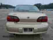 2005 Chevrolet Malibu Classic z VIN 1G1ND52F95M224384, wystawiony jako Copart lot #67258475 z przebiegiem 125 476 mil mil oraz Szkoda całkowita • Salvage title. Historia ofert i sprzedaży dostępna na DreamBid. Obrazek 6.