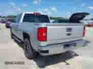 2015 Chevrolet Silverado 1500 LT z VIN 1GCVKREH9FZ230255, wystawiony jako IAAI lot #42810946 z przebiegiem 131 323 mil mil oraz . Historia ofert i sprzedaży dostępna na DreamBid. Obrazek 3.