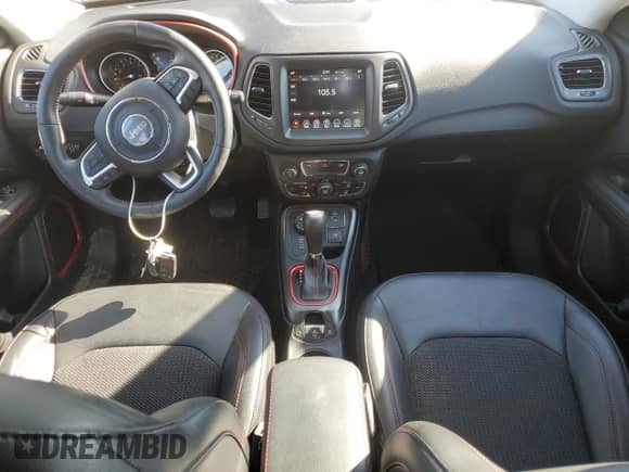 2019 Jeep Compass Trailhawk with VIN 3C4NJDDB2KT713400, listed as a Copart auction lot 84782185 with 63,337 mi miles and Salvage title. Bid and sale history available at DreamBid. Image 8.