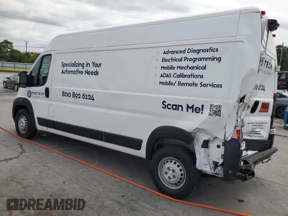 2024 Ram ProMaster Cargo Tradesman z VIN 3C6LRVDG2RE102161, wystawiony jako Copart lot #60659895 z przebiegiem 32 041 mil mil oraz Szkoda całkowita • Salvage title. Historia ofert i sprzedaży dostępna na DreamBid. Obrazek 2.