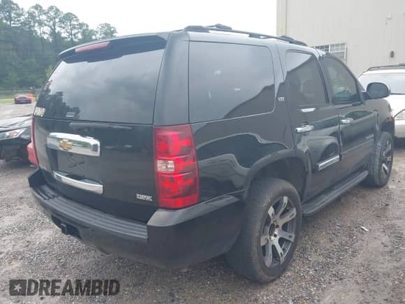 2007 Chevrolet Tahoe LT с VIN 1GNFK130X7R309042, выставлен на аукционе IAAI как лот 42631158 с пробегом 158 922 миль миль и . История ставок и продаж доступна на DreamBid. Изображение 4.