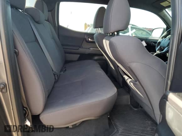 2019 Toyota Tacoma SR с VIN 3TMCZ5AN2KM234988, выставлен на аукционе Copart как лот 80274125 с пробегом 48 661 миль миль и Списание • Salvage title. История ставок и продаж доступна на DreamBid. Изображение 10.