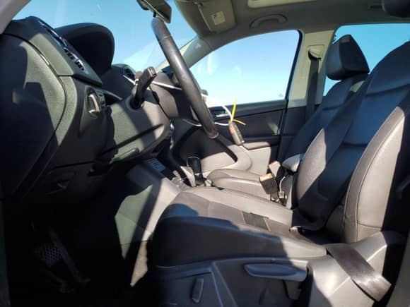 2014 Volkswagen Tiguan SEL z VIN WVGAV3AX0EW555873, wystawiony jako Copart lot #55695955 z przebiegiem 69 984 mil mil oraz Szkoda całkowita • Salvage title. Historia ofert i sprzedaży dostępna na DreamBid. Obrazek 7.