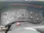 2002 GMC Sierra 1500 z VIN 1GTEC14W12Z170108, wystawiony jako Copart lot #68564144 z przebiegiem Nie podano mil oraz Szkoda całkowita • Salvage title. Historia ofert i sprzedaży dostępna na DreamBid. Obrazek 9.