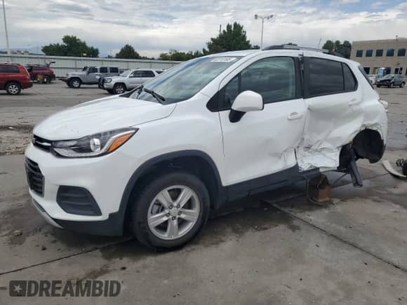 2022 Chevrolet Trax LT с VIN KL7CJPSM5NB564755, выставлен на аукционе Copart как лот 62010185 с пробегом 39 035 миль миль и Списание • Salvage title. История ставок и продаж доступна на DreamBid. Изображение 1.