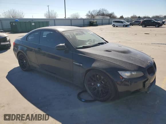 2011 BMW M3 с VIN WBSKG9C54BE368874, выставлен на аукционе Copart как лот 37296974 с пробегом 180 153 миль миль и Списание • Salvage title. История ставок и продаж доступна на DreamBid. Изображение 4.