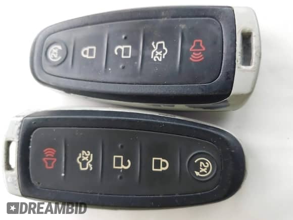 2014 Ford Focus Titanium z VIN 1FADP3N23EL402874, wystawiony jako IAAI lot #43397973 z przebiegiem 153 283 mil mil oraz . Historia ofert i sprzedaży dostępna na DreamBid. Obrazek 11.